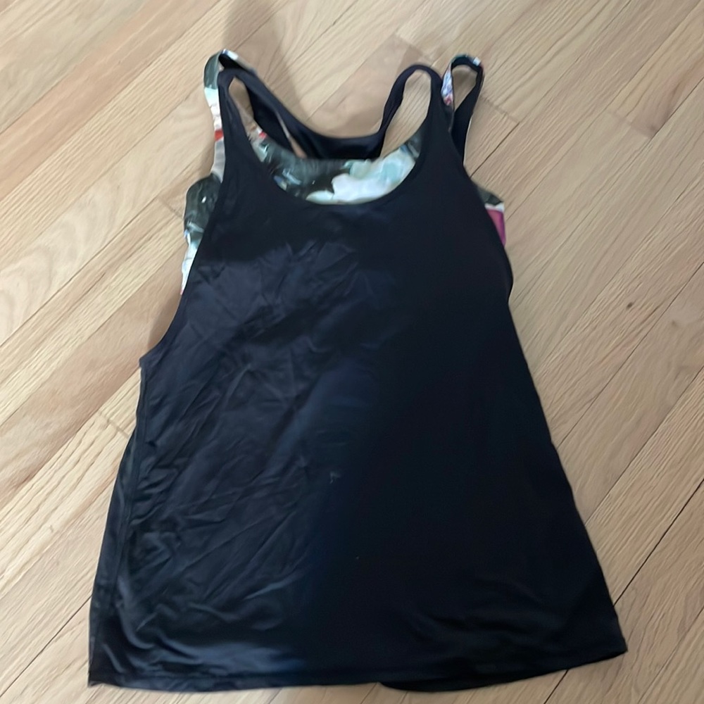 Lululemon layered tank and sports bra